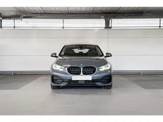 Foto 17 van BMW 1 Serie 118i
