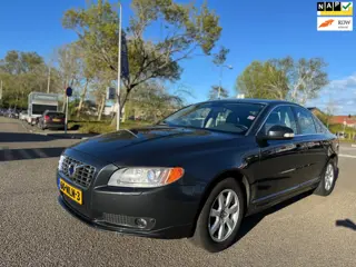 Volvo S80 2.0 T Limited Edition / airco / cruise.control / navigatie / leder / trekhaak / elek.pakke