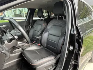 Foto 20 van Renault Captur 1.6 E-Tech Plug-in Hybrid 160PK Initiale Paris / Trekhaak / 360 Camera / Stoeverw. /