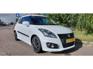 Foto 11 van Suzuki Swift 1.6 Sport Supergave, sportieve en mooie auto.