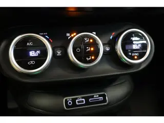 Foto 18 van Fiat 500 X 1.4 Turbo MultiAir Lounge |AUT|Panoramadak|