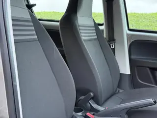 Foto 17 van Volkswagen Up! 1.0 BMT move up! | DAB | LED | NAP | BT