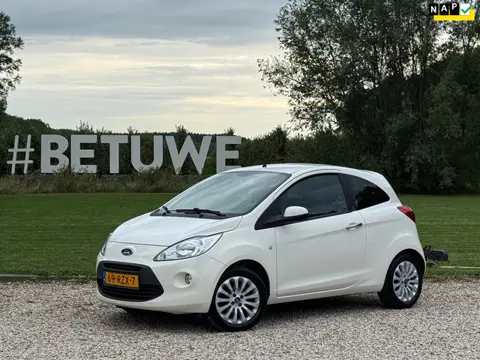 Ford Ka 1.2 Titanium X met fietsendrager