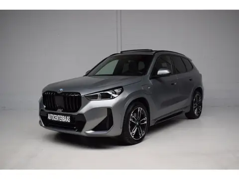 BMW X1 XDrive30e 326PK PHEV SOH 96.4% / M-SPORT HARMAN-KARDON / PANORAMADAK / HEAD-UP / CAMERA / BTW