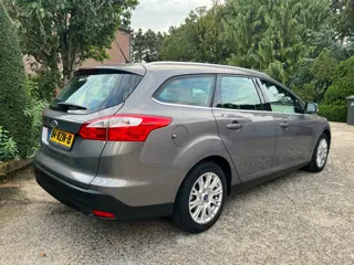Foto 17 van Ford Focus Wagon 1.6 TI-VCT Titanium, Navi, ParkPilot, ECC, Zeer nette auto!