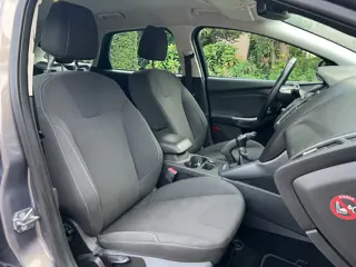 Foto 11 van Ford Focus Wagon 1.6 TI-VCT Titanium, Navi, ParkPilot, ECC, Zeer nette auto!
