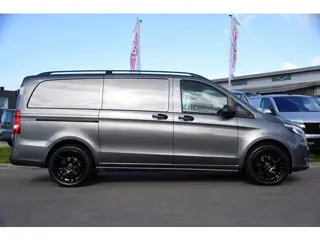Foto 12 van Mercedes-Benz Vito 116 CDI L2 PB Edition Camera, Cruise, Carplay, LED, Clima, 164pk, Multimedia, Tre