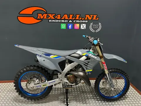 KTM TM 125 MX Corse / Factory 2026 2-takt carburateur E-start ! no 125 SX