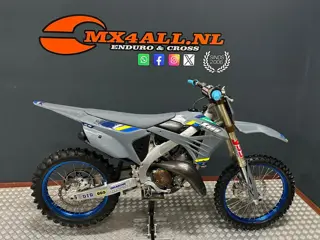 KTM TM 125 MX Corse / Factory 2026 2-takt carburateur E-start ! no 125 SX
