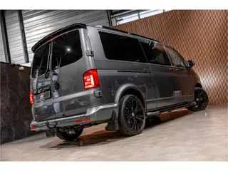 Foto 12 van Volkswagen Transporter T6 2.0 TDI L2H1 DC 4Motion Highline | Schuifdak | ACC | Bi-Xenon | L+R Schuif