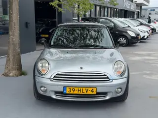 Foto 18 van Mini 3-Deurs 1.6 Cooper Chili/ airco/ cruise/ dealer onderhouden/ NAP/motor pas vervangen/6 maanden