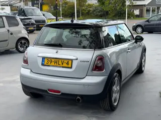 Foto 16 van Mini 3-Deurs 1.6 Cooper Chili/ airco/ cruise/ dealer onderhouden/ NAP/motor pas vervangen/6 maanden