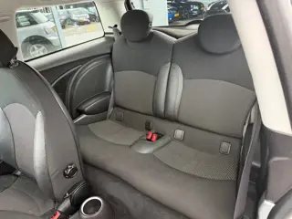 Foto 11 van Mini 3-Deurs 1.6 Cooper Chili/ airco/ cruise/ dealer onderhouden/ NAP/motor pas vervangen/6 maanden