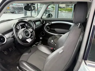 Foto 12 van Mini 3-Deurs 1.6 Cooper Chili/ airco/ cruise/ dealer onderhouden/ NAP/motor pas vervangen/6 maanden