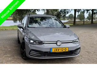Foto 20 van Volkswagen Golf 1.5 eTSI DSG Camera Led Carplay Trekhaak Sfeerverlichting