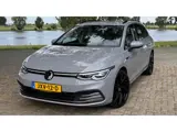 Foto 28 van Volkswagen Golf 1.5 eTSI DSG Camera Led Carplay Trekhaak Sfeerverlichting