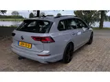 Foto 24 van Volkswagen Golf 1.5 eTSI DSG Camera Led Carplay Trekhaak Sfeerverlichting