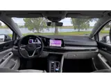 Foto 21 van Volkswagen Golf 1.5 eTSI DSG Camera Led Carplay Trekhaak Sfeerverlichting