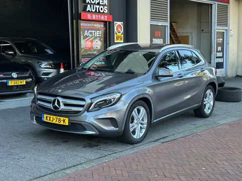 Mercedes-Benz GLA-klasse 200 Edition 1 Automaat Leer Navi Clima