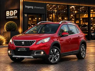 Peugeot 2008 1.2 PureTech Allure D-Riem nieuw bij aflevering | Camera | Trekhaak | Leer | Carplay