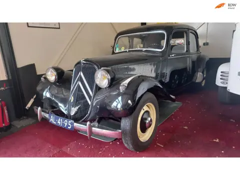 Citroen Traction 11BL Bouwjaar is 1954