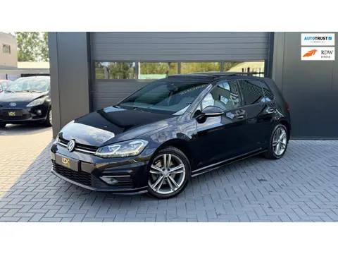 Volkswagen Golf 1.5 TSI R-line Pano|Virtual|Camera