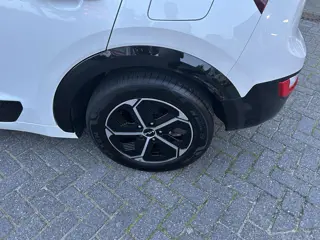 Foto 13 van Kia Niro 1.6 GDi Hybrid DynamicLine
