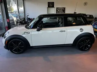 Foto 12 van MINI 3-Deurs 1.6 Cooper S Westminster