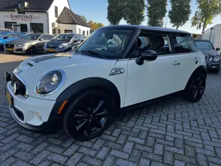Foto 18 van MINI 3-Deurs 1.6 Cooper S Westminster