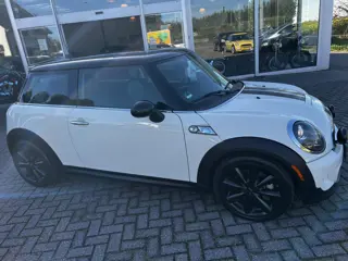 Foto 17 van MINI 3-Deurs 1.6 Cooper S Westminster