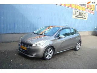 Peugeot 208 1.4 VTi Allure, APK tot jan - 2027, Trekhaak