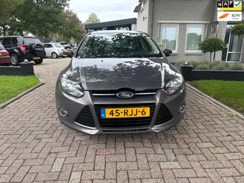 Ford Focus 1.6 TI-VCT First Edition