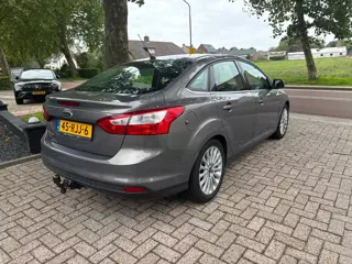 Foto 14 van Ford Focus 1.6 TI-VCT First Edition