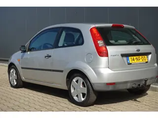 Foto 12 van Ford Fiesta 1.25-16V Centennial