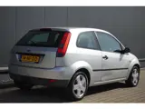Foto 30 van Ford Fiesta 1.25-16V Centennial