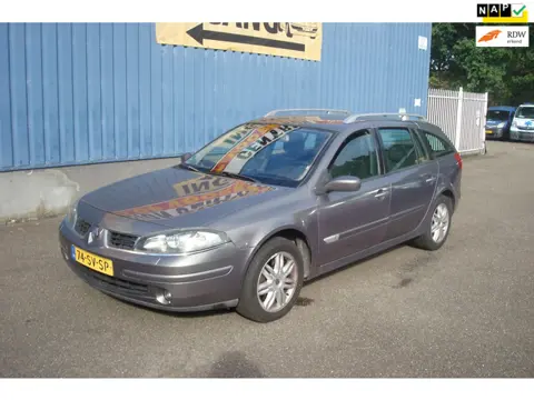 Renault Laguna Grand Tour 2.0-16V T Initiale, AUTOMAAT, Afneembare trekhaak Navi