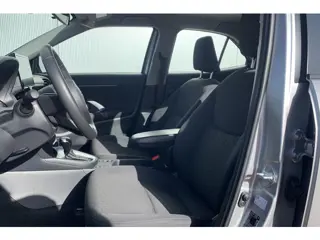 Foto 16 van Toyota Yaris Cross 1.5 Hybrid 115 Active / Camera / Apple Carplay & Android Auto / ACC / Lane Assist