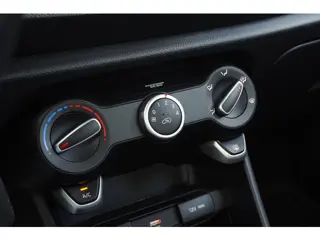 Foto 14 van Kia Picanto 1.0 DPi DynamicLine / Camera / Carplay / Cruise / 1EIG / ORIG-NL / 14"LMV / Airco / = SU