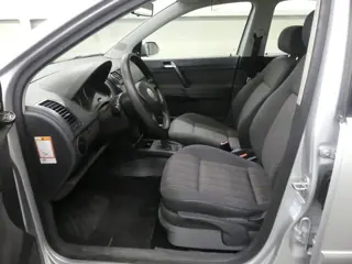Foto 13 van Volkswagen Polo 1.4-16V Optive - Airco - Weinig Km Nap