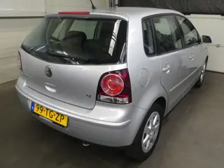 Foto 16 van Volkswagen Polo 1.4-16V Optive - Airco - Weinig Km Nap