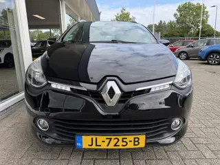Foto 12 van Renault Clio Estate 0.9 TCe Limited Navi Airco  Cruisecontrol LM velgen