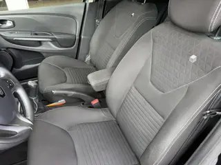 Foto 19 van Renault Clio Estate 0.9 TCe Limited Navi Airco  Cruisecontrol LM velgen