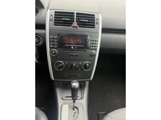 Foto 16 van Mercedes-Benz A-Klasse 170 170 Avantgarde (bj 2006)