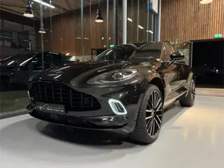 Aston Martin DBX 4.0 V8 Signature Minotaurgreen (bj 2022)
