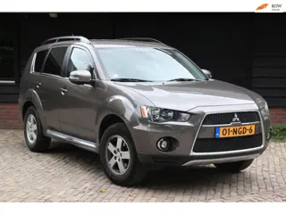 Mitsubishi Outlander 2.0 Intro Edition Navigatie/camera/Parkeersensor/bijgeluid automaatbak