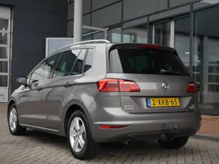 Foto 17 van Volkswagen Golf Sportsvan 1.6 TDI Highline | Navigatie | CarPlay | Cruise Control | Trekhaak | Licht