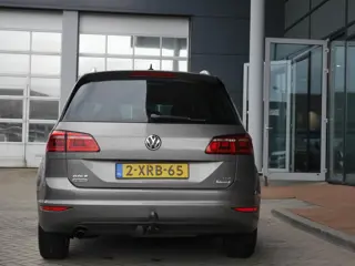Foto 16 van Volkswagen Golf Sportsvan 1.6 TDI Highline | Navigatie | CarPlay | Cruise Control | Trekhaak | Licht