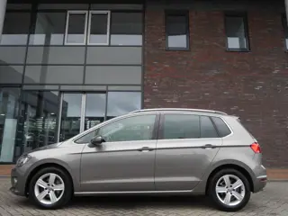 Foto 15 van Volkswagen Golf Sportsvan 1.6 TDI Highline | Navigatie | CarPlay | Cruise Control | Trekhaak | Licht