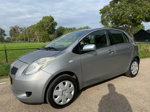 Toyota Yaris 1.0 VVTi automaat, airco, NAP, APK, nette auto
