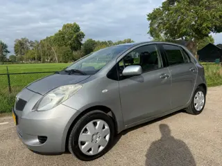 Foto 11 van Toyota Yaris 1.0 VVTi automaat, airco, NAP, APK, nette auto